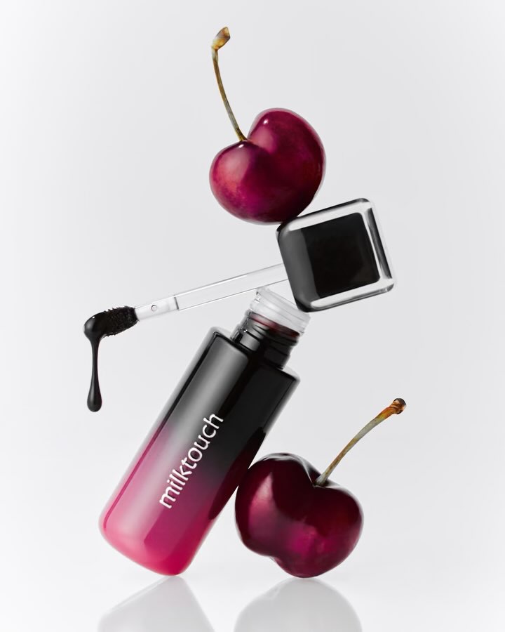 Milk Touch Black Peel Off Lip Tattoo 02 Black Plum ilgai išliekantis lūpų tintas